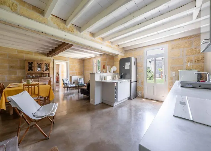 Domaine De Bayens - Piscine Privee Semesterbostad Puisseguin